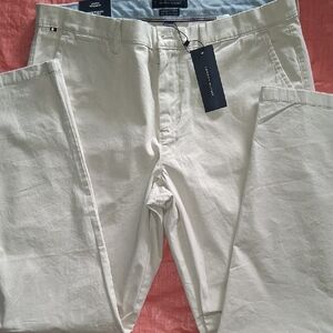 Tommy Hilfiger – Color Crema 34W x 32L